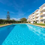 Algarsun - Idealy Situated With Modern Comfort 阿尔布费拉