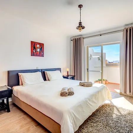 Algarsun - Idealy Situated With Modern Comfort דירה אלבופיירה