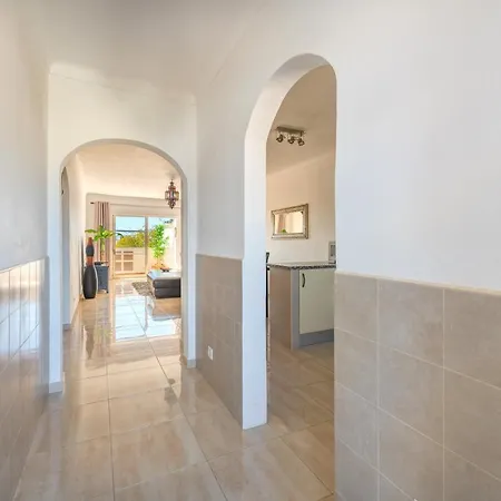 Algarsun - Idealy Situated With Modern Comfort דירה אלבופיירה