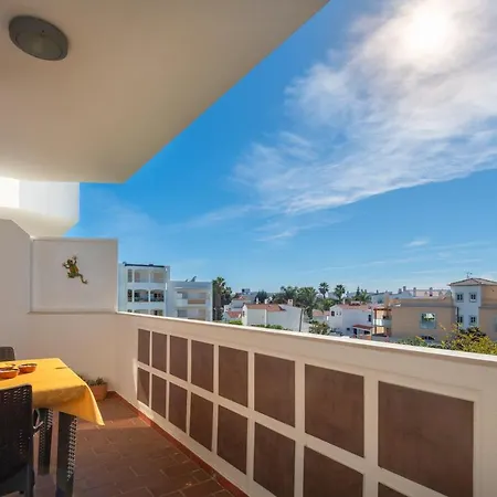 Algarsun - Idealy Situated With Modern Comfort