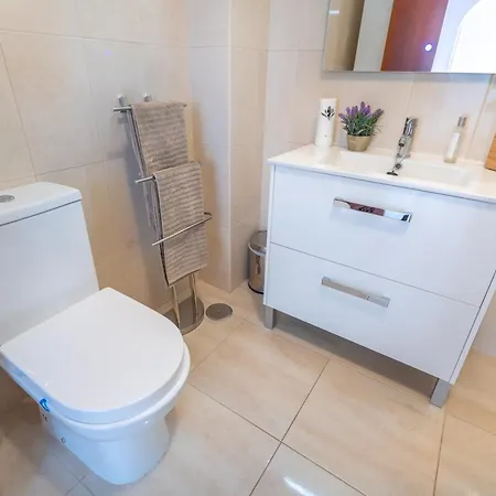 Algarsun - Idealy Situated With Modern Comfort Lejlighed *